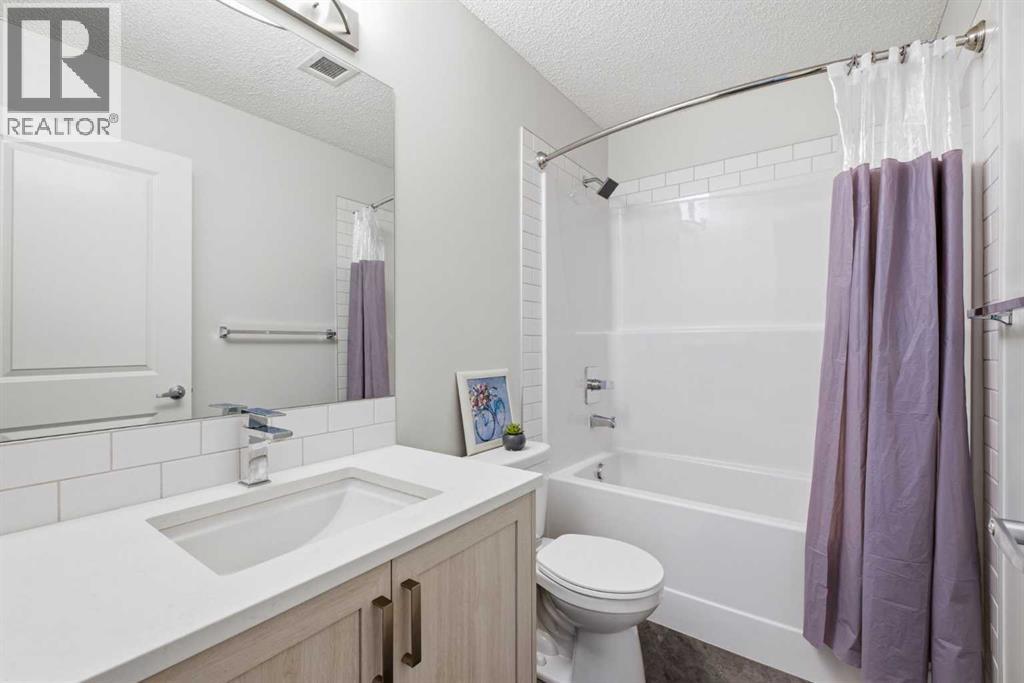 #1101 33 Carringham Gate NW - 8