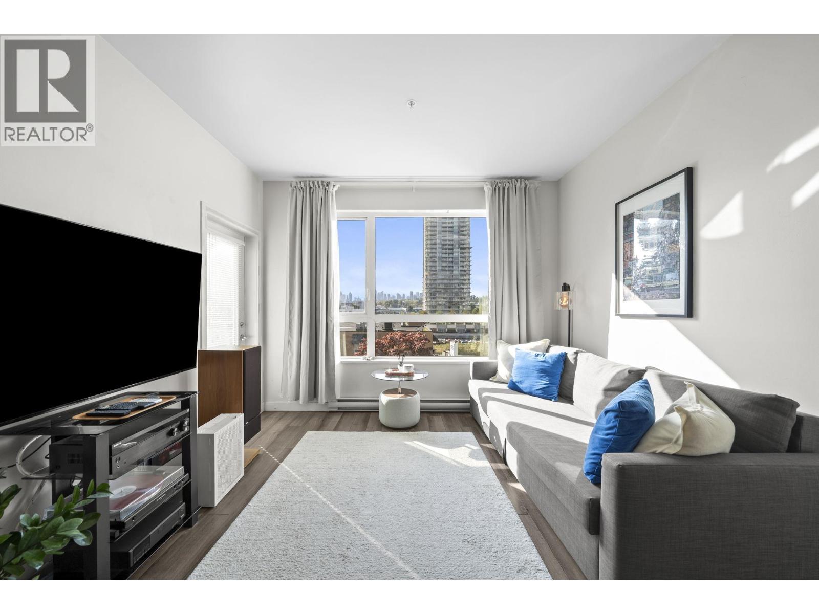 Photo of 311 2188 MADISON AVENUE 16