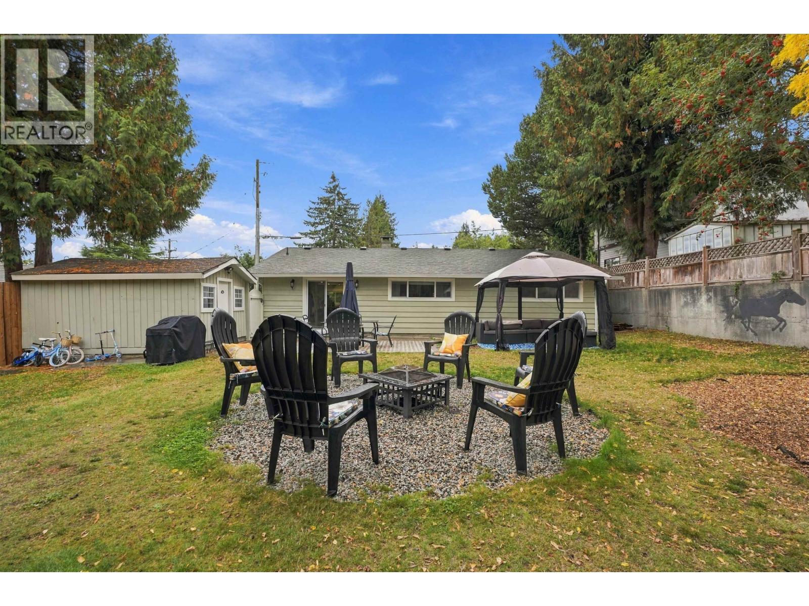 5734 PEBBLE CRESCENT, Sechelt