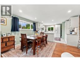 5734 Pebble Crescent, Sechelt, BC V0N3A0 Photo 13