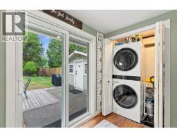 5734 Pebble Crescent, Sechelt, BC V0N3A0 Photo 24