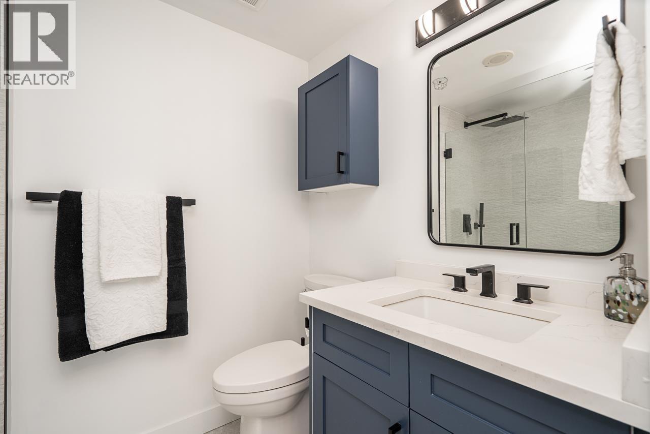 906 189 DAVIE STREET, Vancouver - Image 1