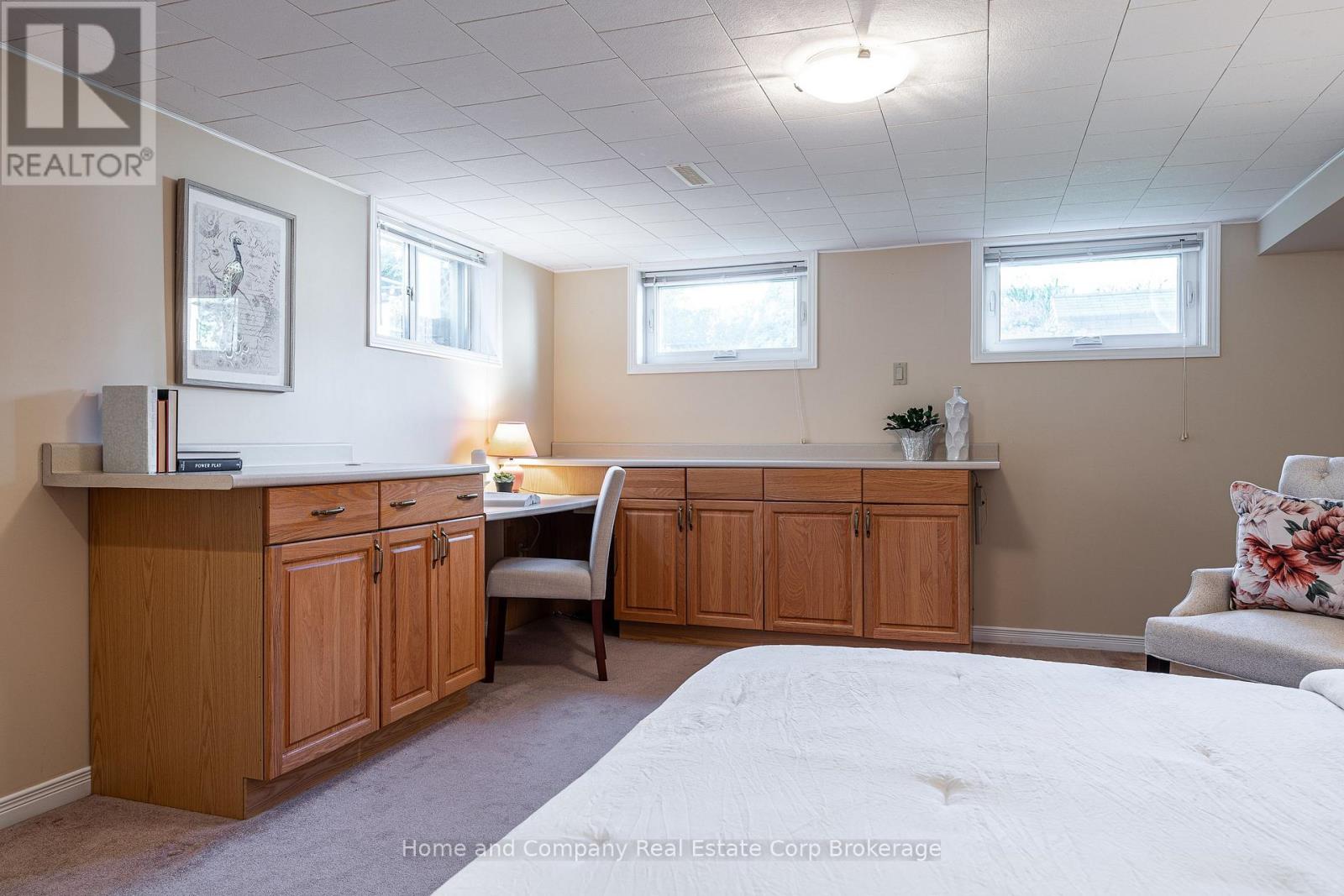 148 STRACHAN STREET - Image 28