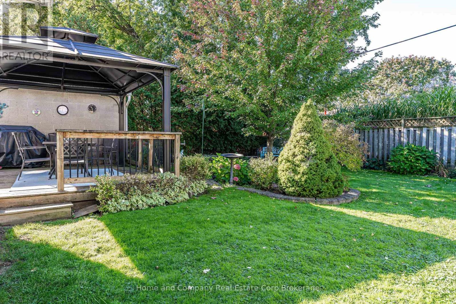 148 STRACHAN STREET - 37
