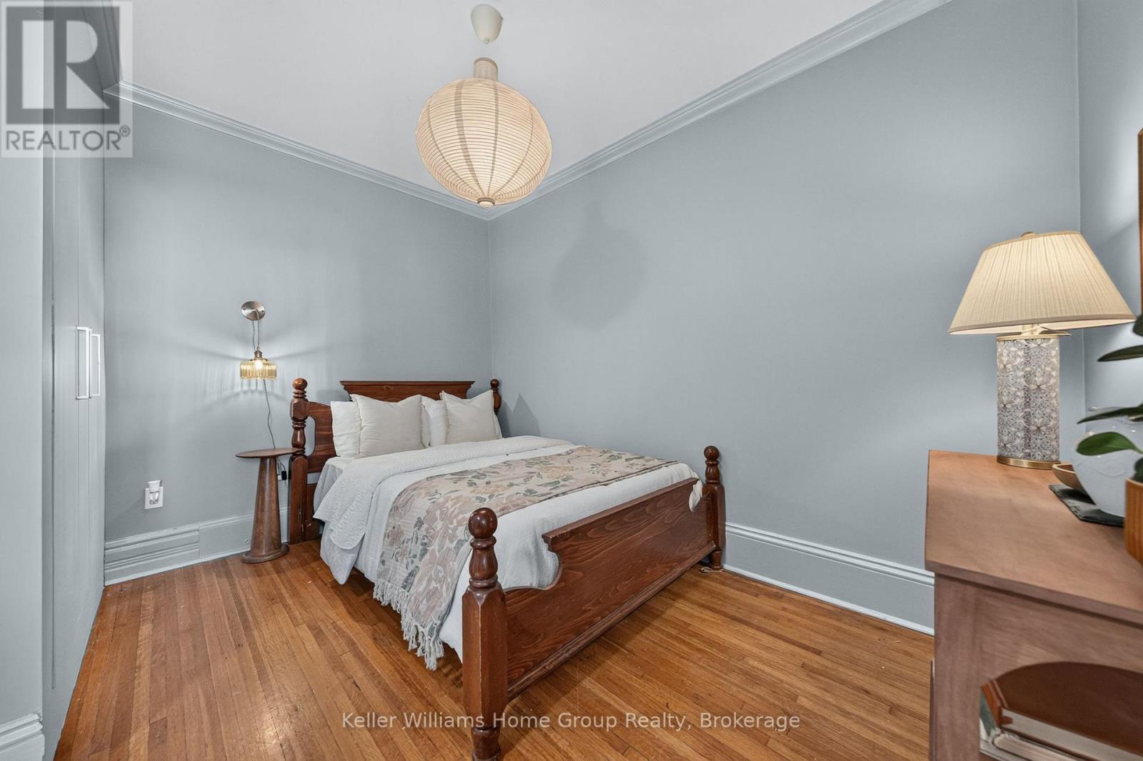 130 YORKSHIRE STREET N - Image 10