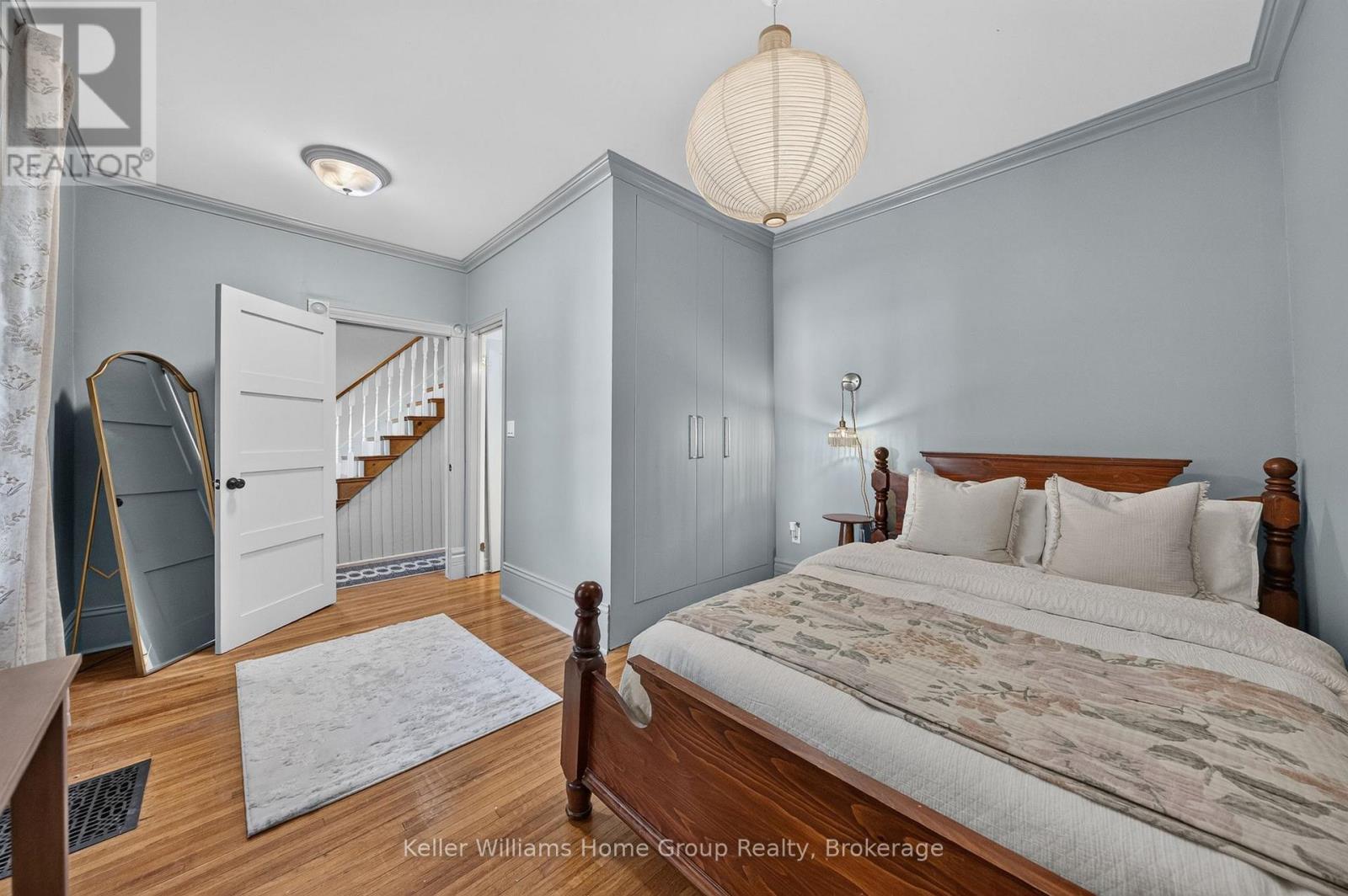 130 YORKSHIRE STREET N - Image 11