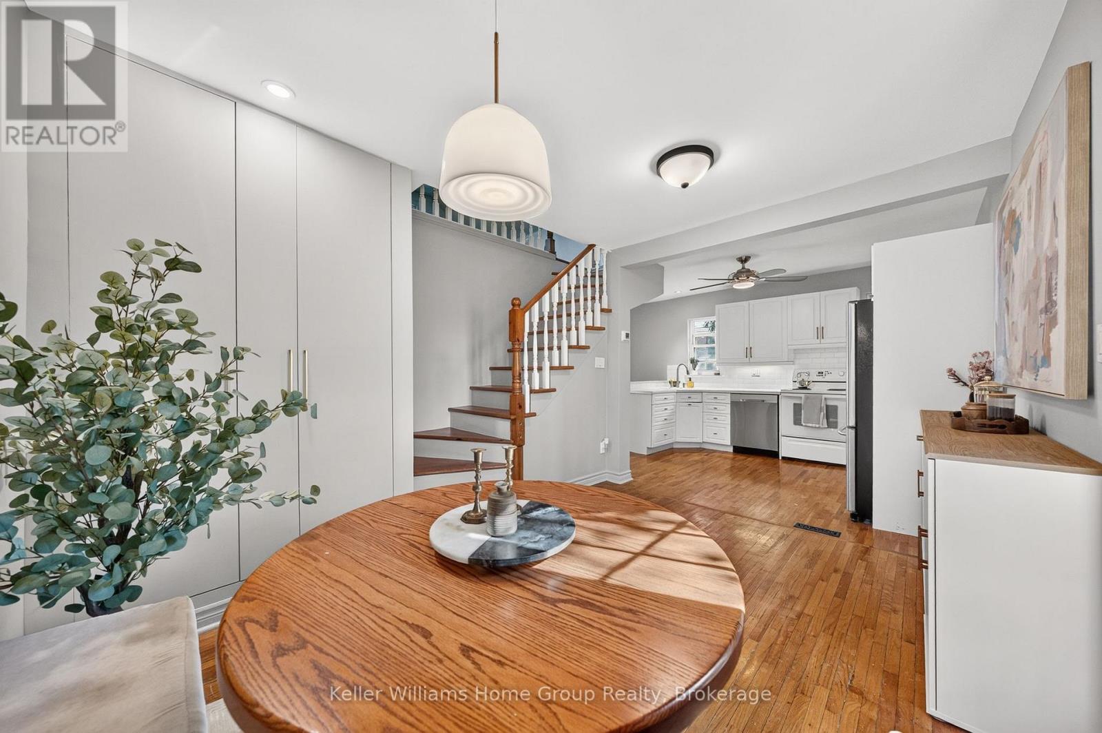 130 YORKSHIRE STREET N - Image 23