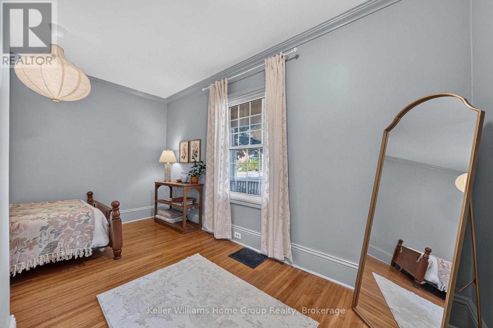 130 YORKSHIRE STREET N - Image 9
