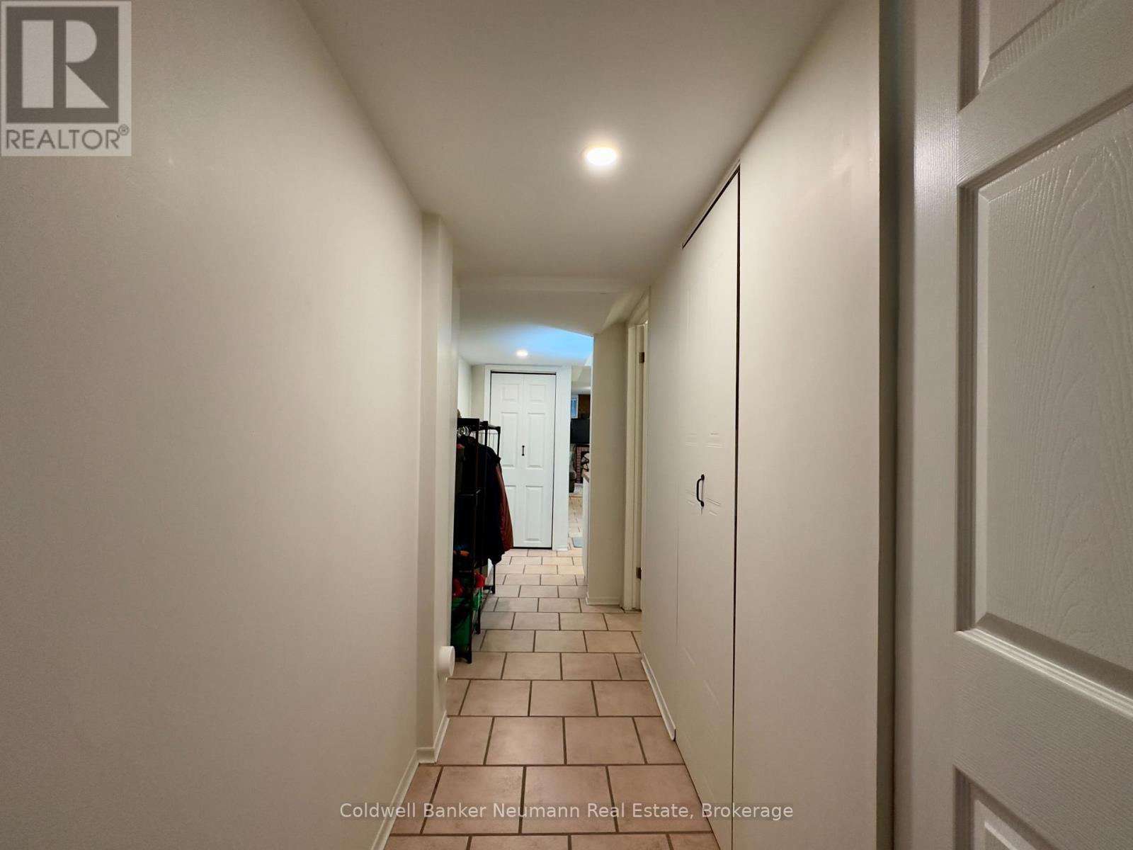 LOWER - 52 RENFIELD STREET, Guelph (General Hospital) — photo 2