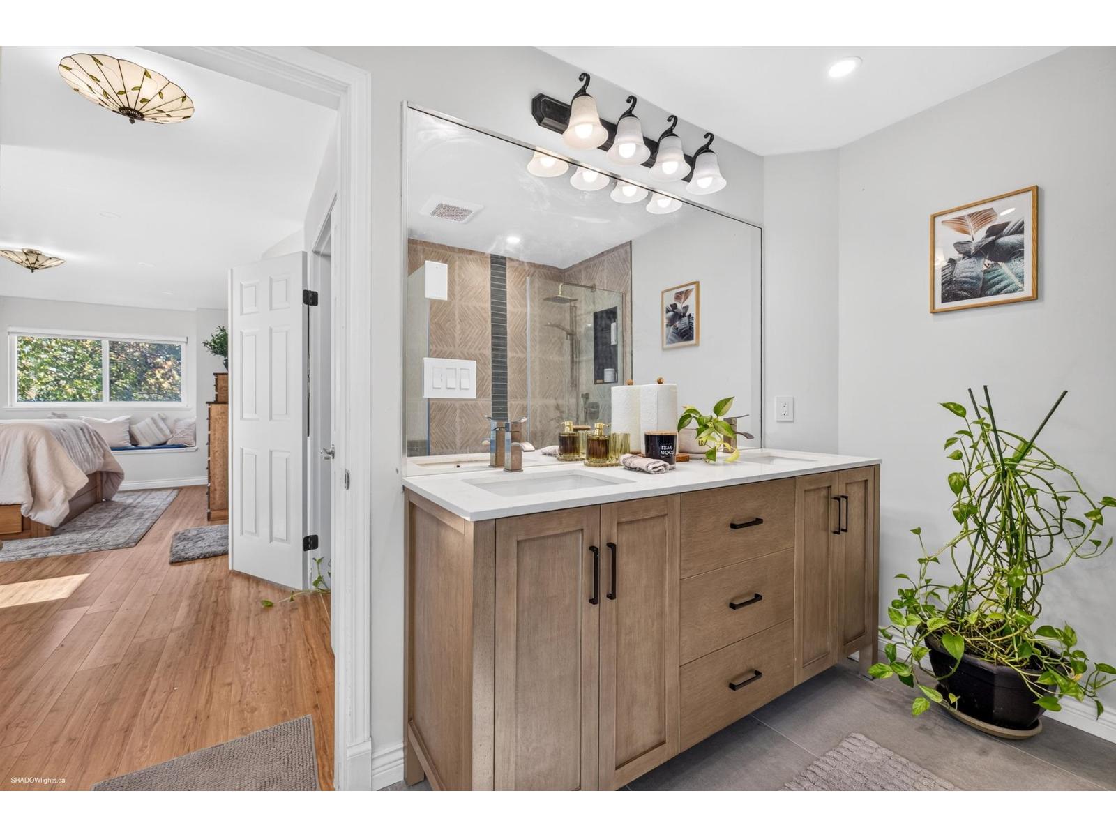 Photo of 6308 122A STREET 28