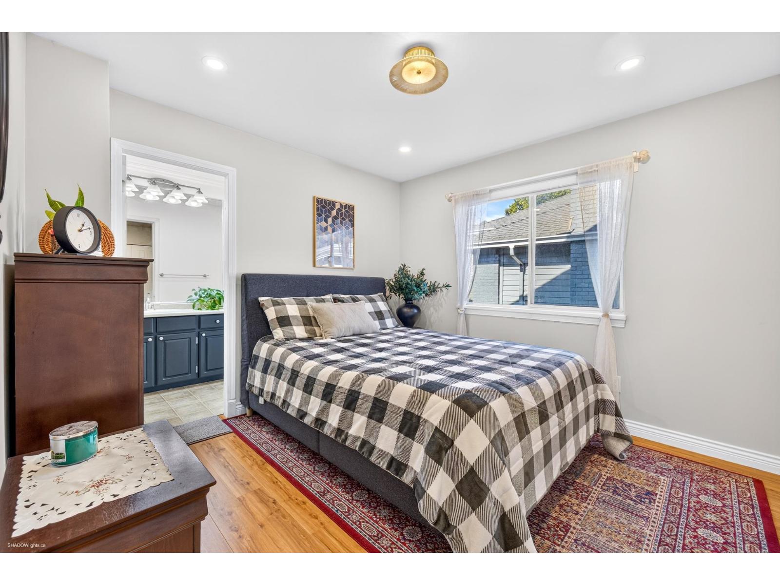 Photo of 6308 122A STREET 31