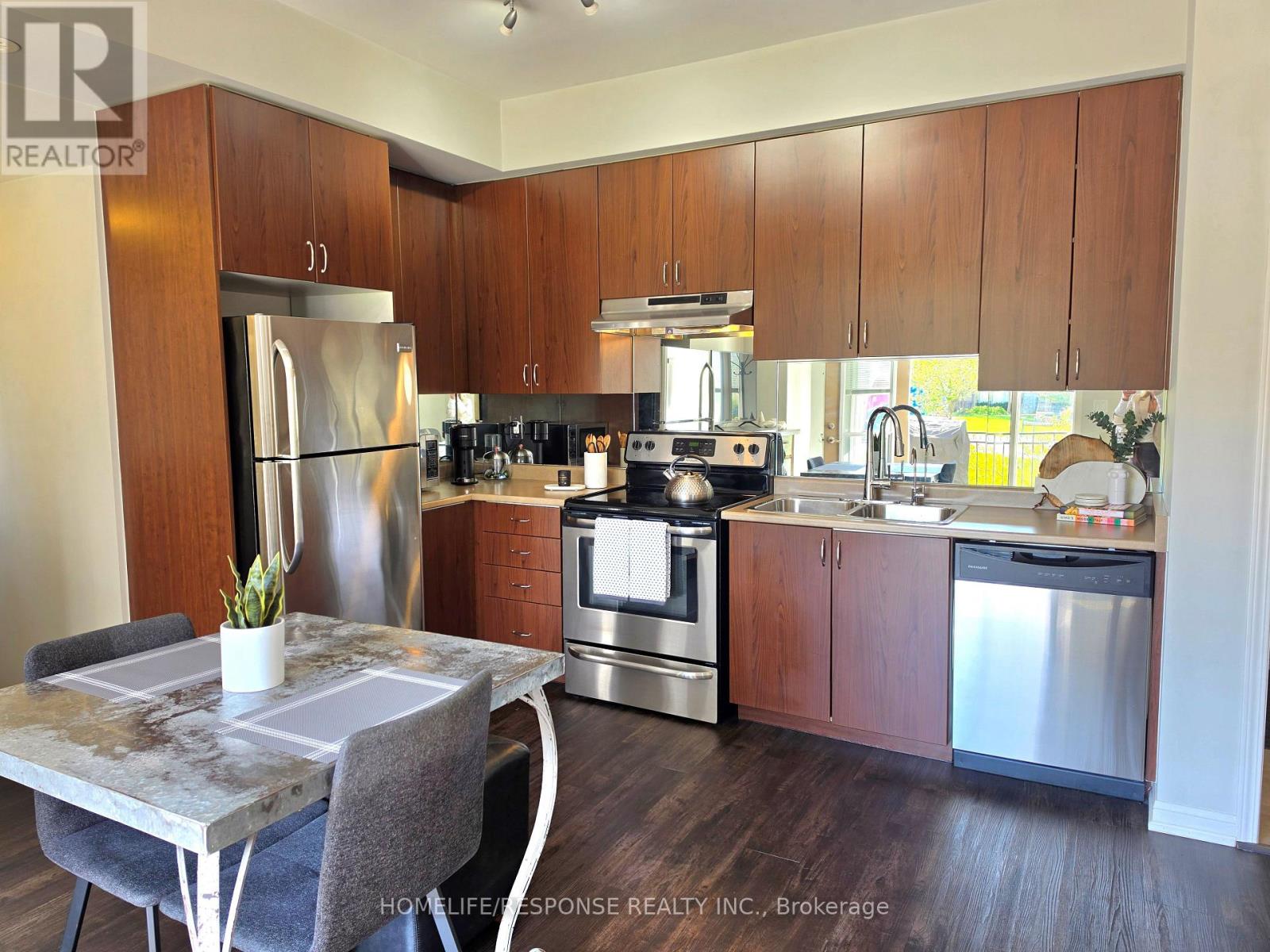 #5 3175 BOXFORD CRESCENT - 8