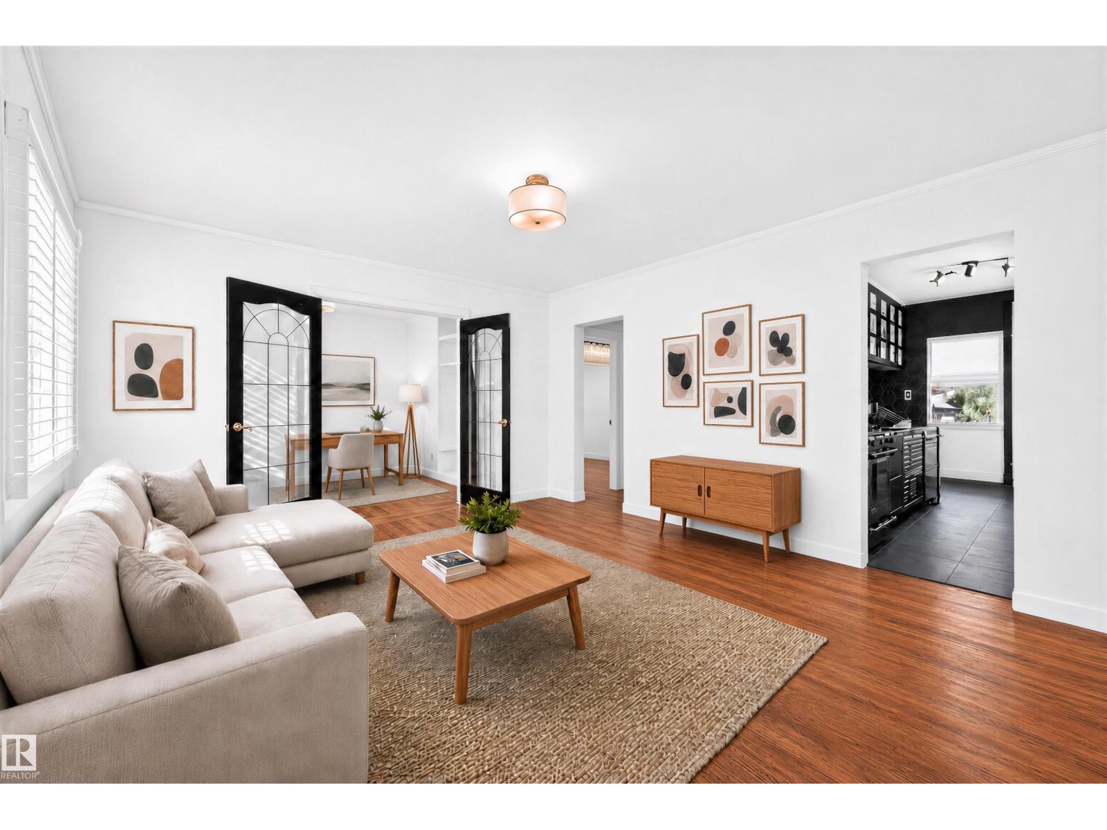 9506 72 AV NW - 11