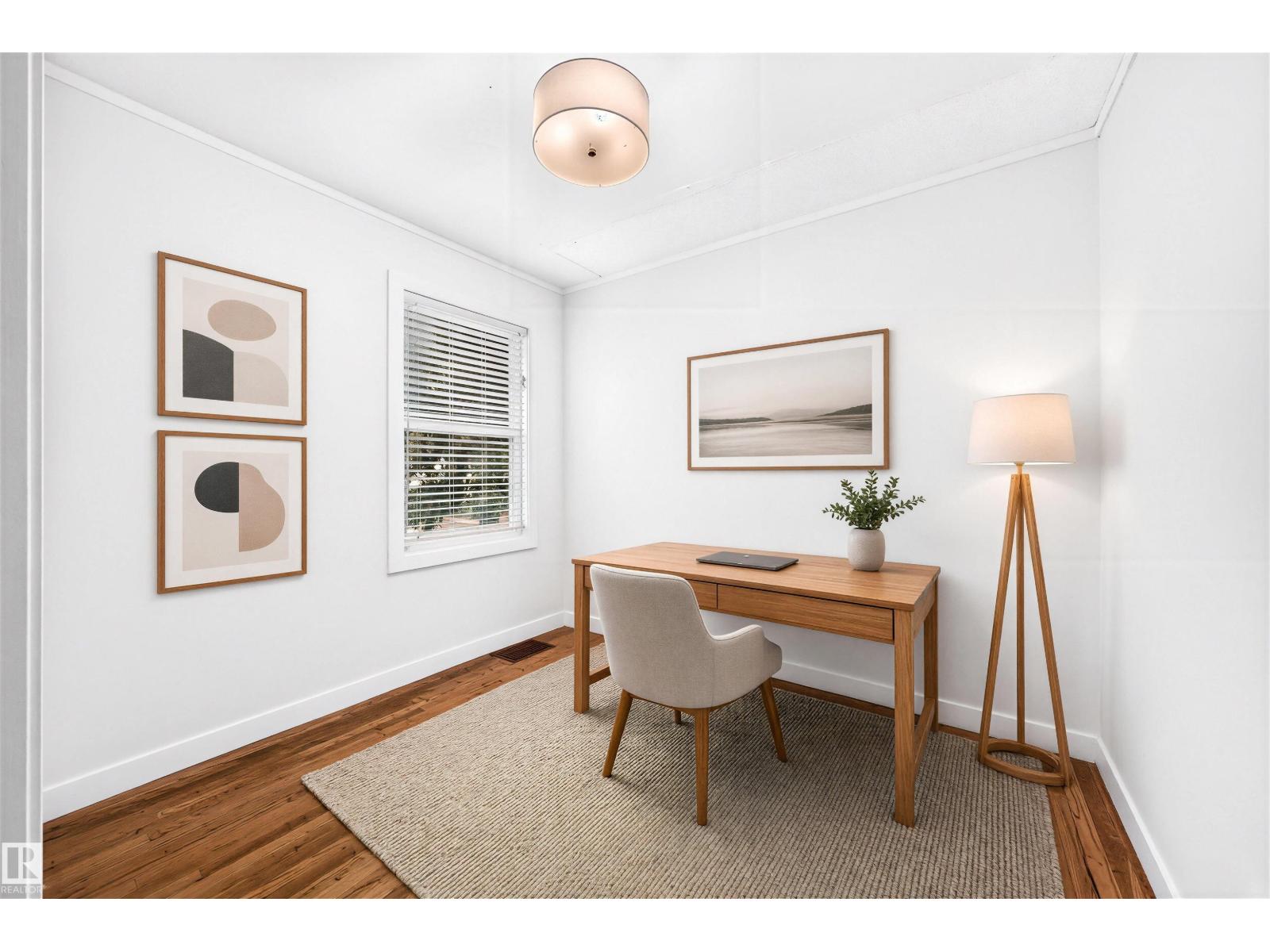 9506 72 AV NW - 24