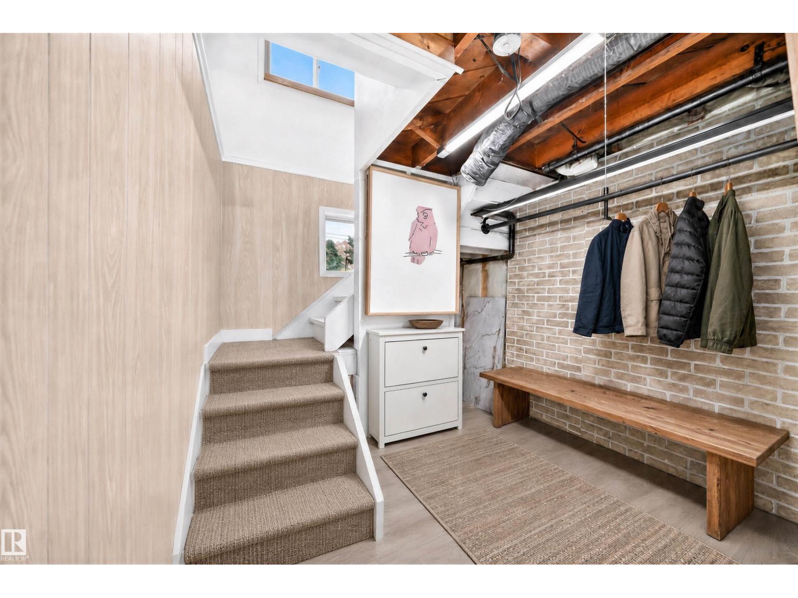 9506 72 AV NW - 47