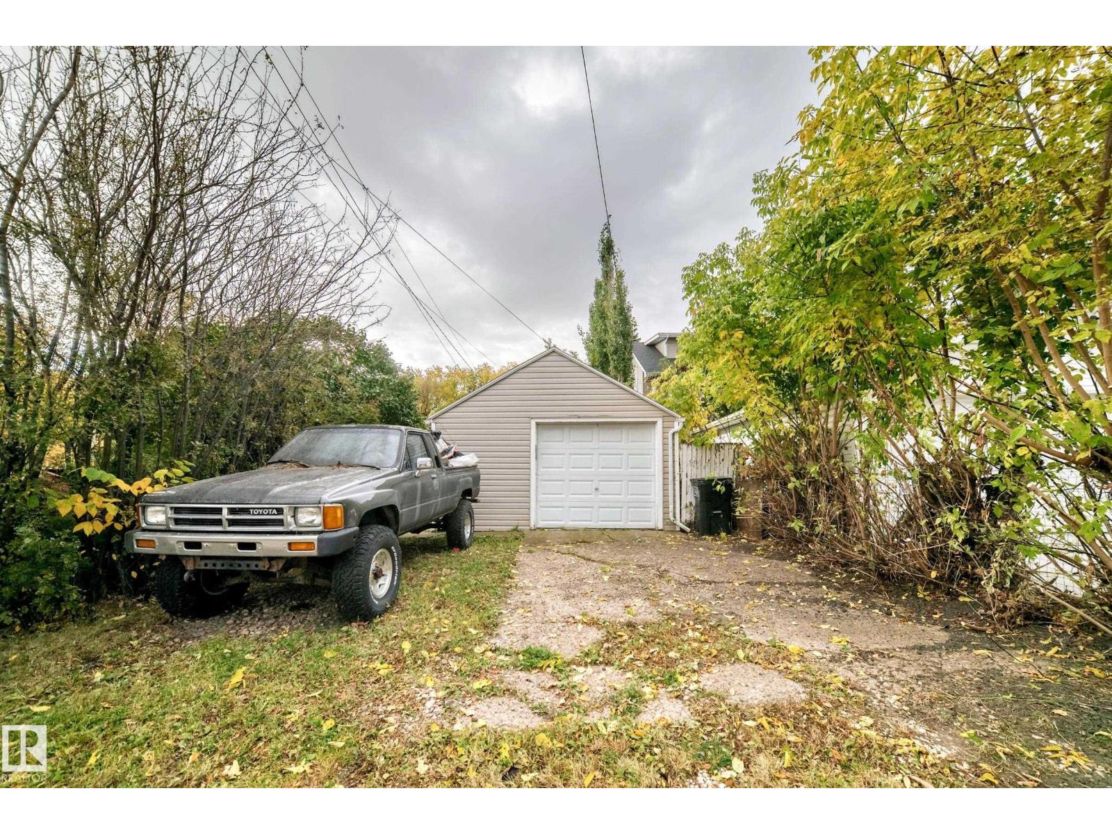 9506 72 AV NW - 58