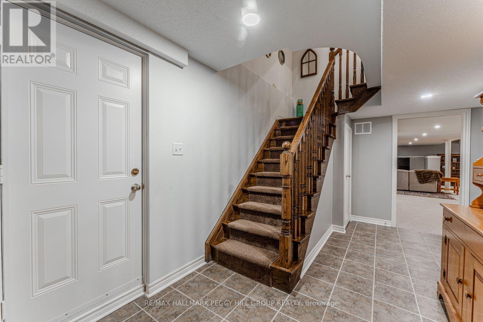 2070 Osbond Road — photo 29