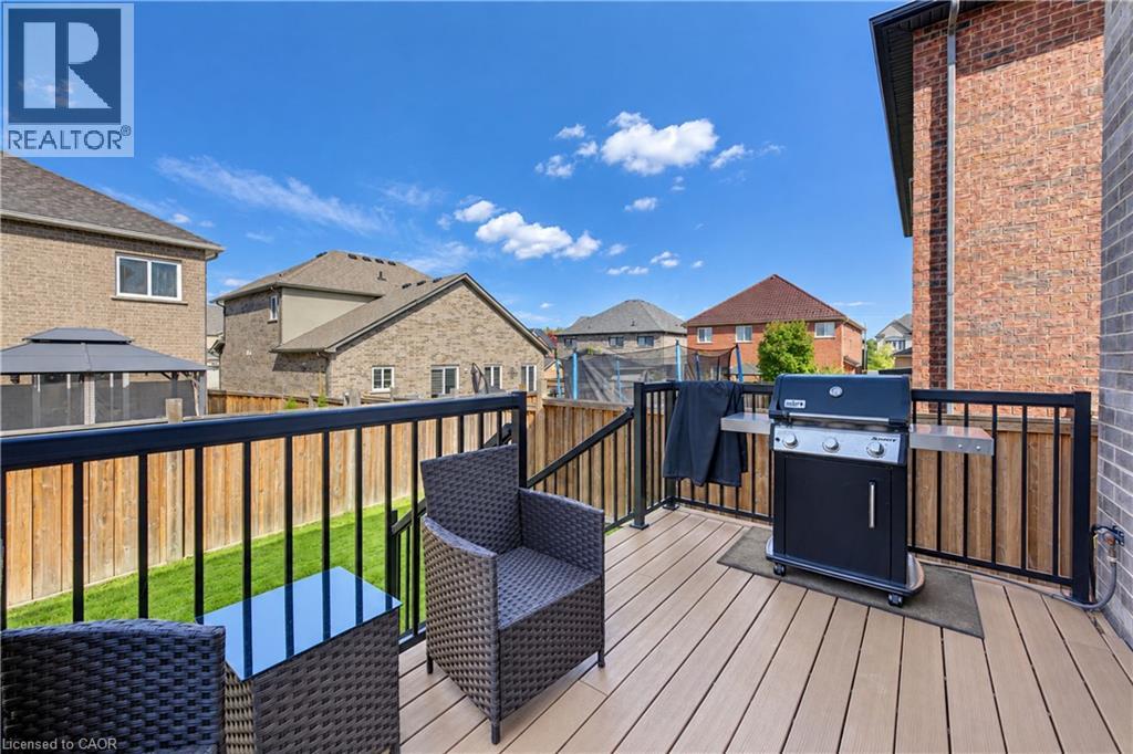 541 Brittania Crescent — photo 42