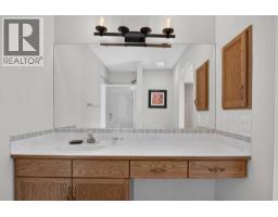 302 Mt Mckenzie Gardens Se, Calgary, AB T2Z2P9 Photo 26
