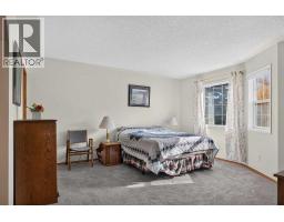 302 Mt Mckenzie Gardens Se, Calgary, AB T2Z2P9 Photo 22