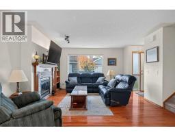3pc Bathroom - 302 Mt Mckenzie Gardens Se, Calgary, AB T2Z2P9 Photo 6