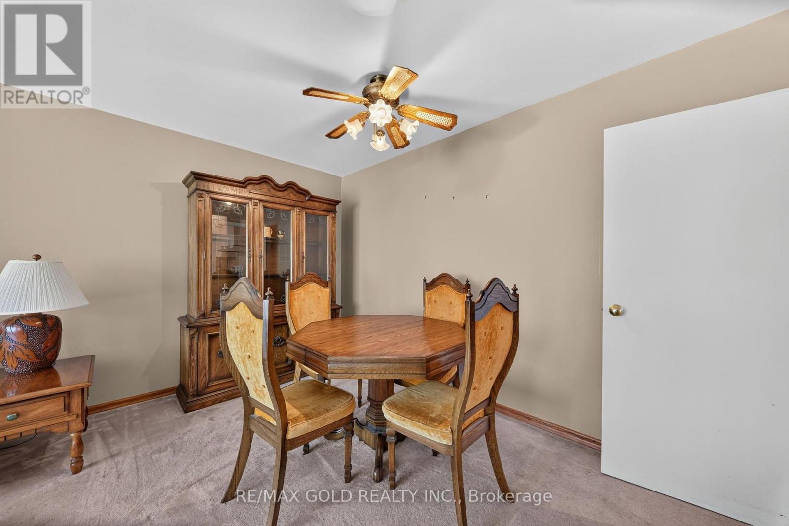27 ALDERBURY CRESCENT - 12