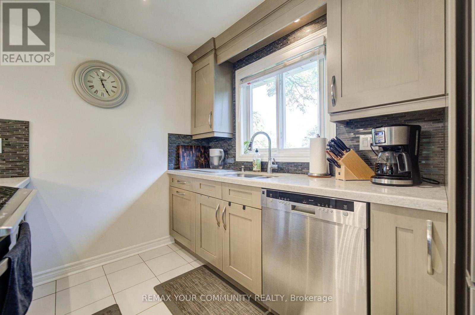 3205 MARTINS PINE COURT - Image 18