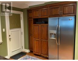 33 Hillsdale Avenue W, Toronto, ON M5P1E9 Photo 8