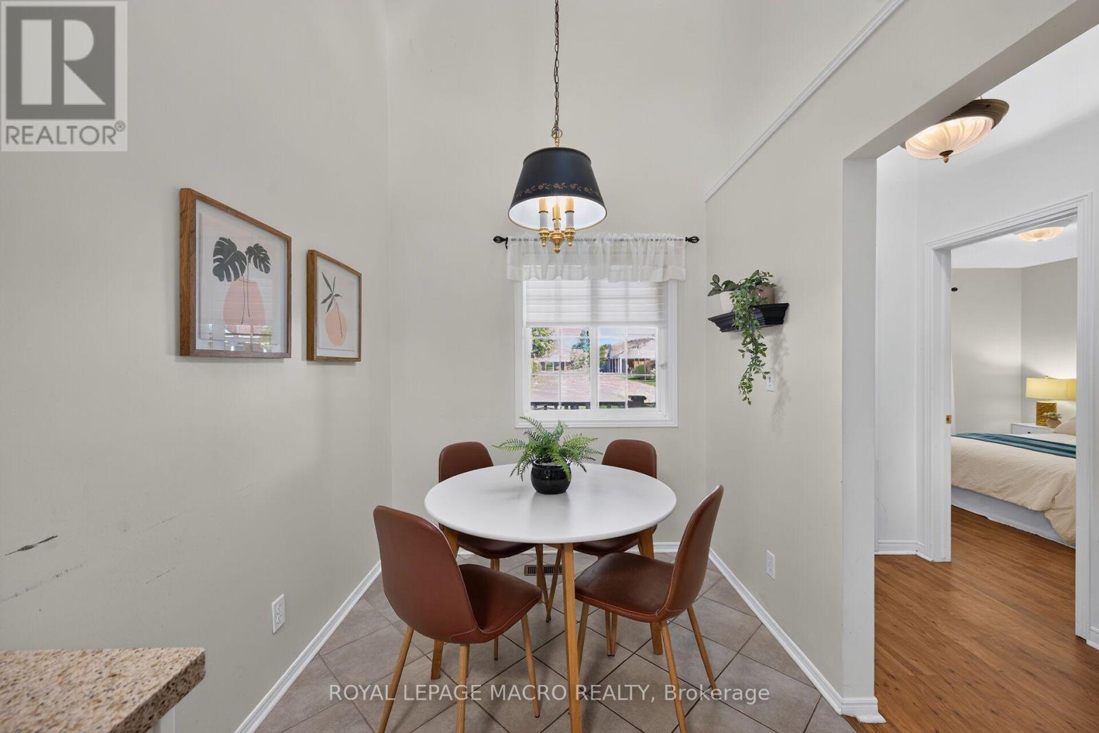 #4 4108 LOGANBERRY COURT - 11