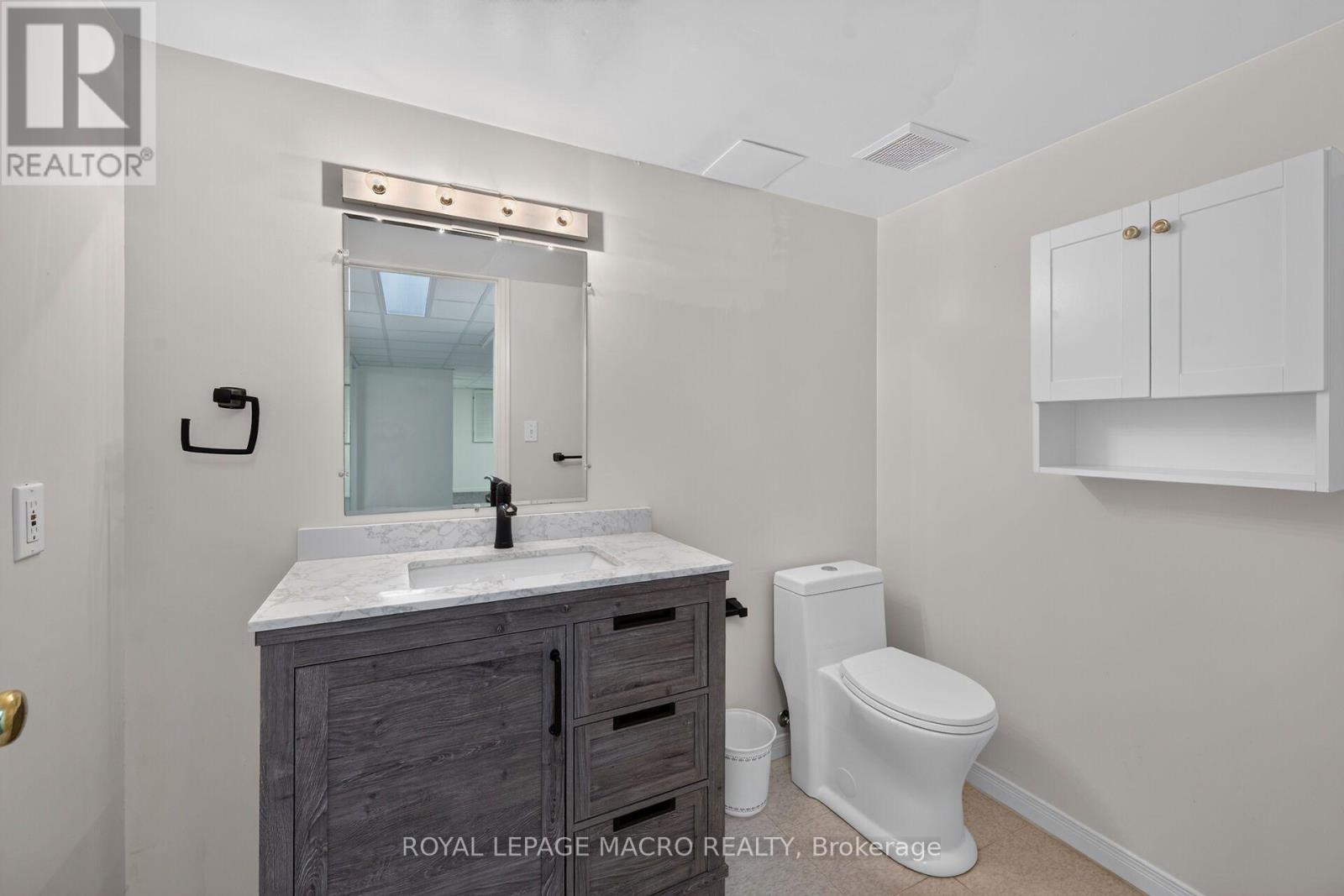 #4 4108 LOGANBERRY COURT - 45