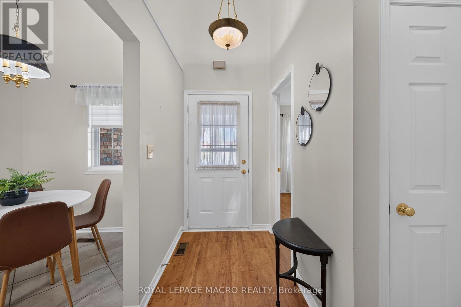 4- 4108 Loganberry Court, Lincoln, ON photo 6
