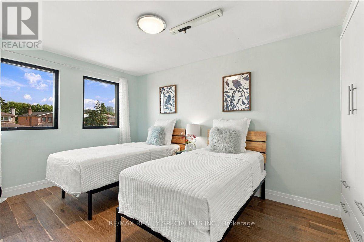 1131 HIGHGATE PLACE - 28