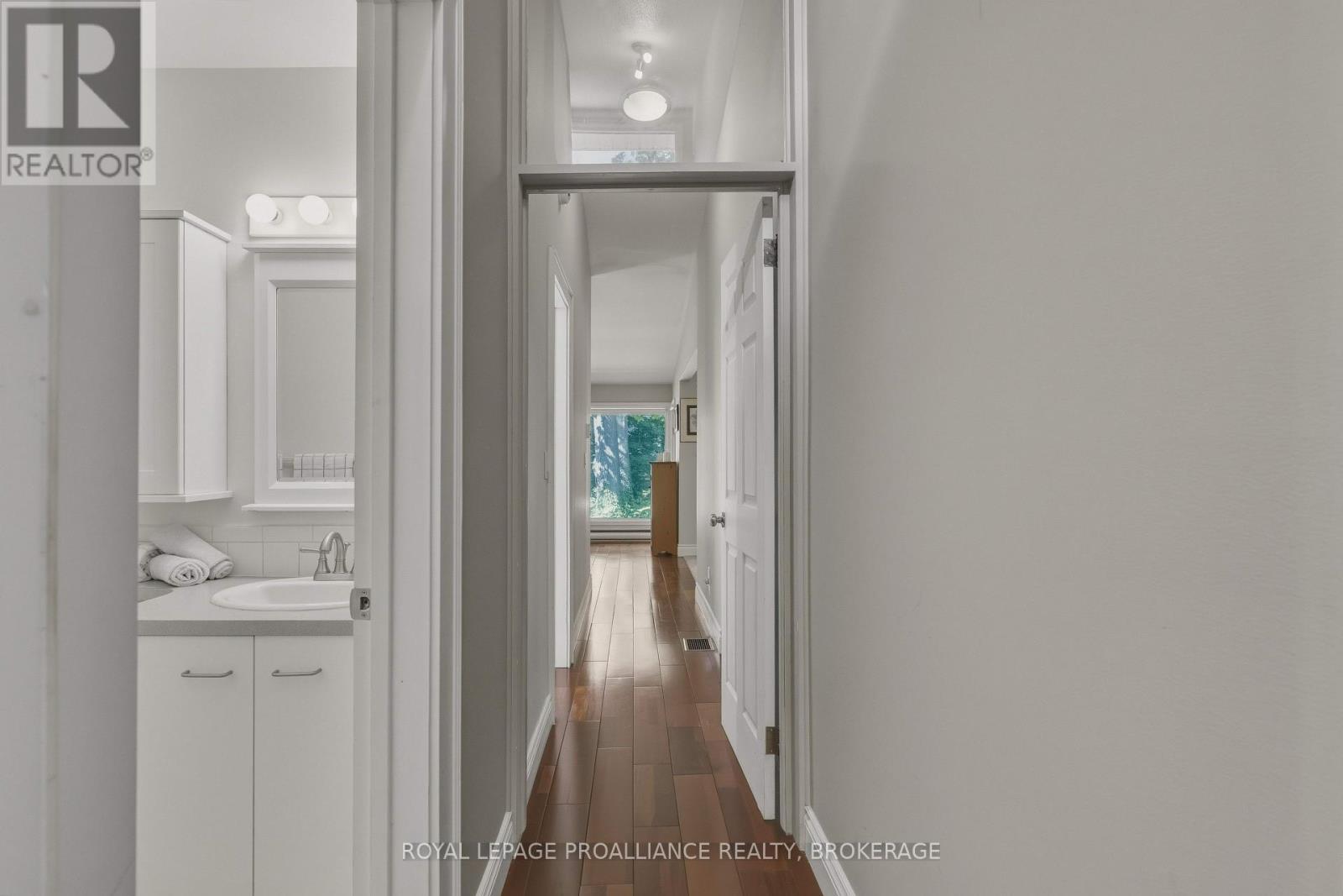 27 RIVERSIDE DRIVE - 23