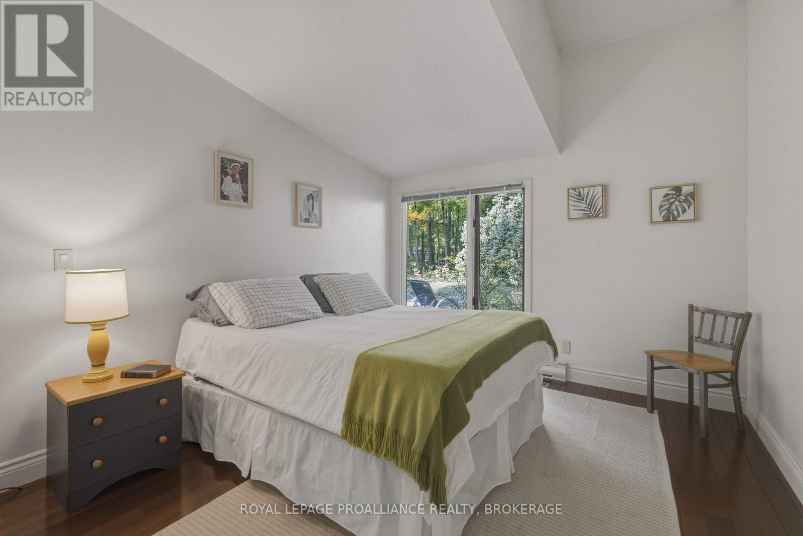 27 RIVERSIDE DRIVE - Image 17