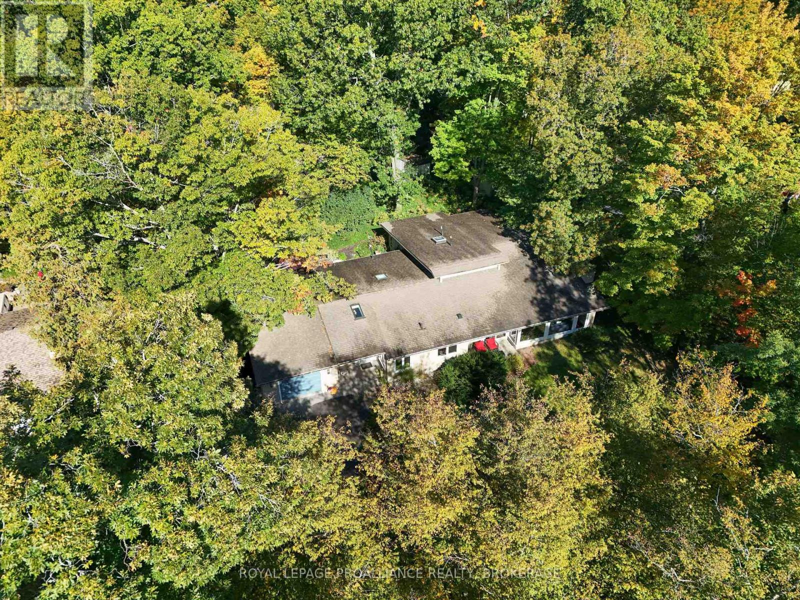 27 RIVERSIDE DRIVE - 44
