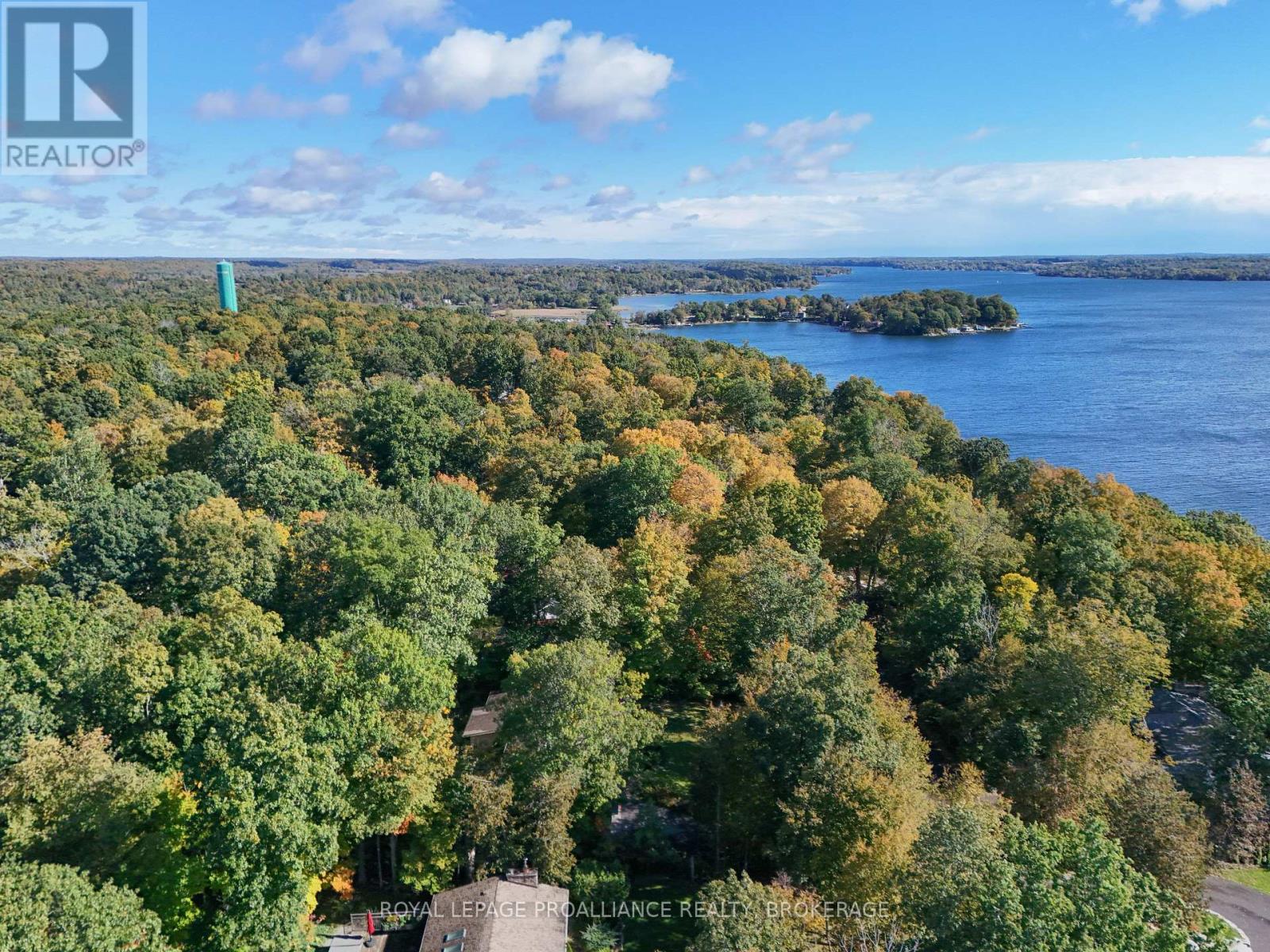 27 RIVERSIDE DRIVE - 45