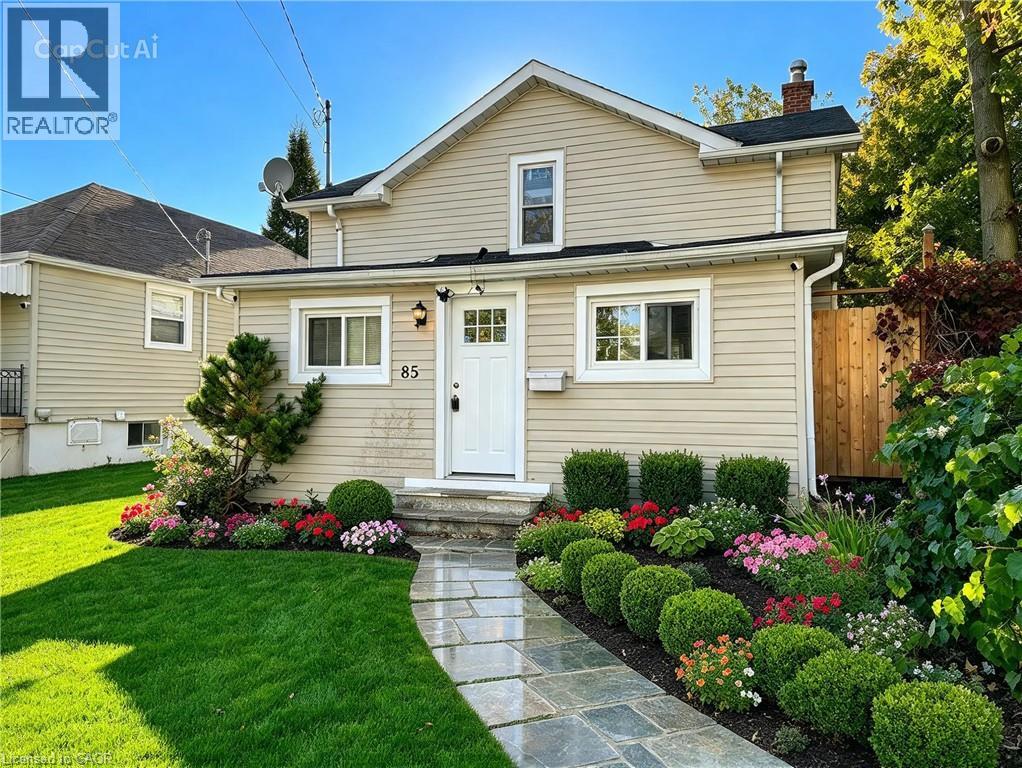 65 QUEEN Street N - 2