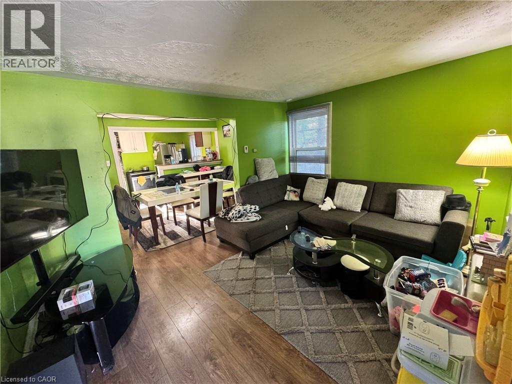 65 QUEEN Street N - Image 3