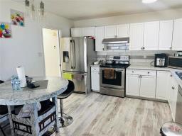 Bedroom - 63 Maddin Crescent, Winnipeg, MB R2P0S8 Photo 8