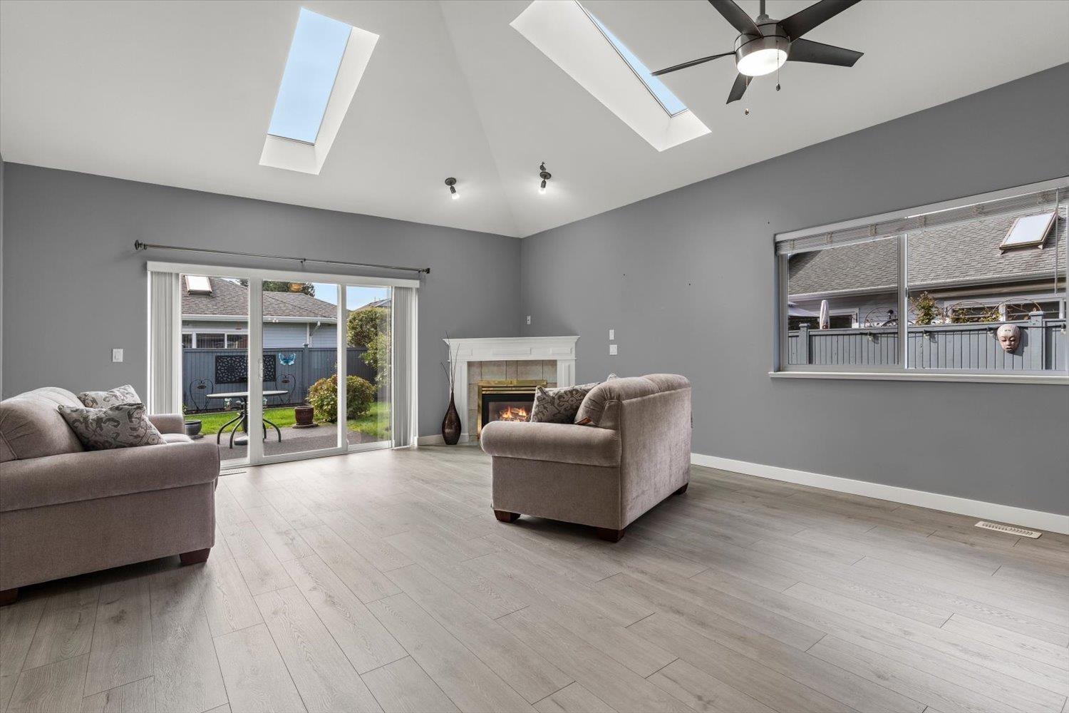 34 730 MCCOMBS DRIVE, Harrison Hot Springs, Harrison Hot Springs