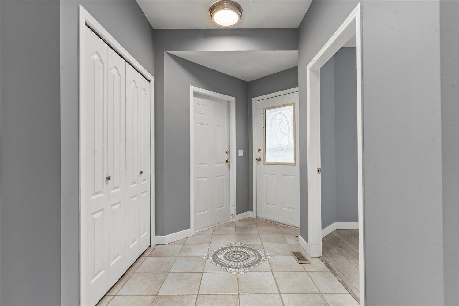 34 730 MCCOMBS DRIVE, Harrison Hot Springs, Harrison Hot Springs