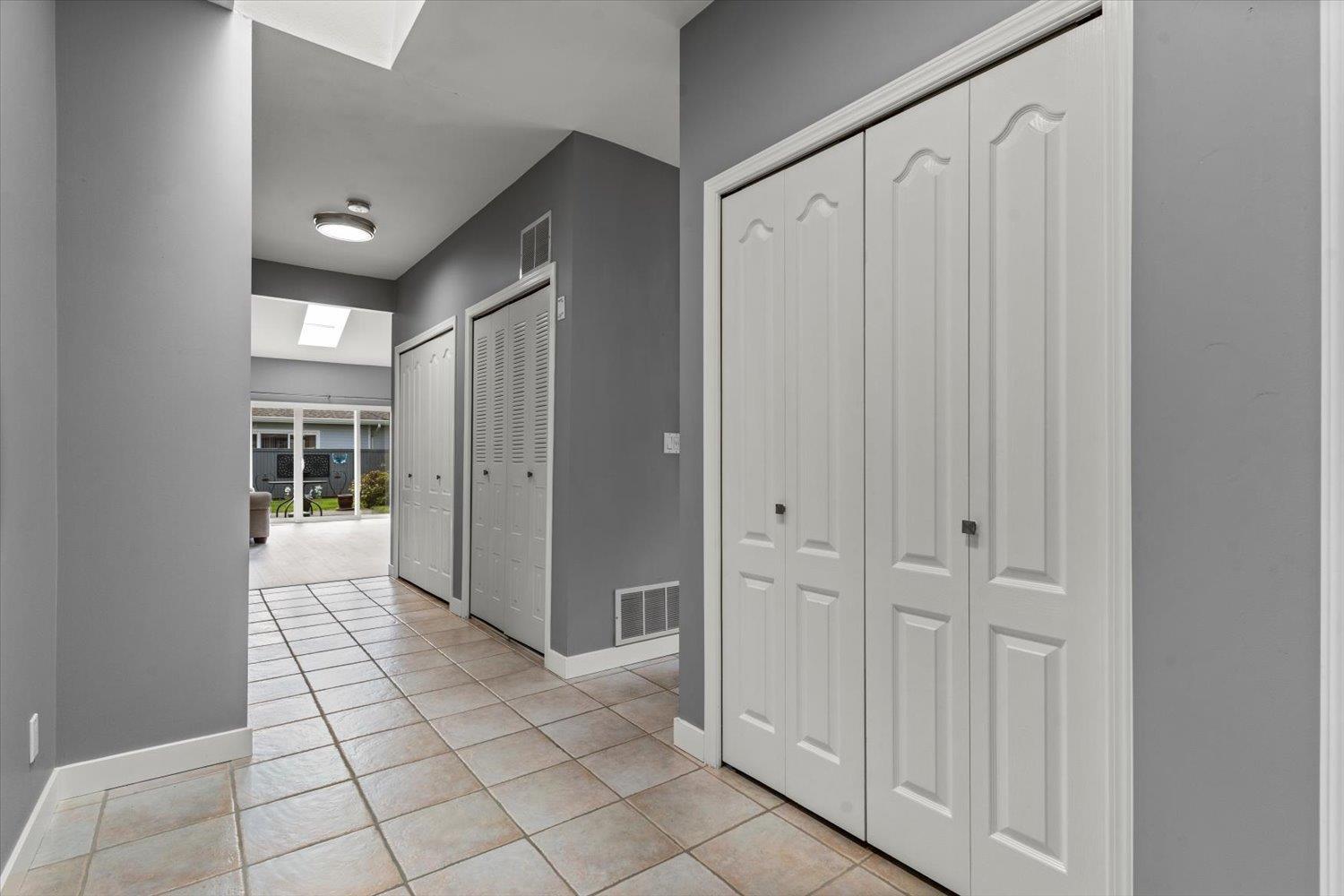 34 730 MCCOMBS DRIVE, Harrison Hot Springs, Harrison Hot Springs