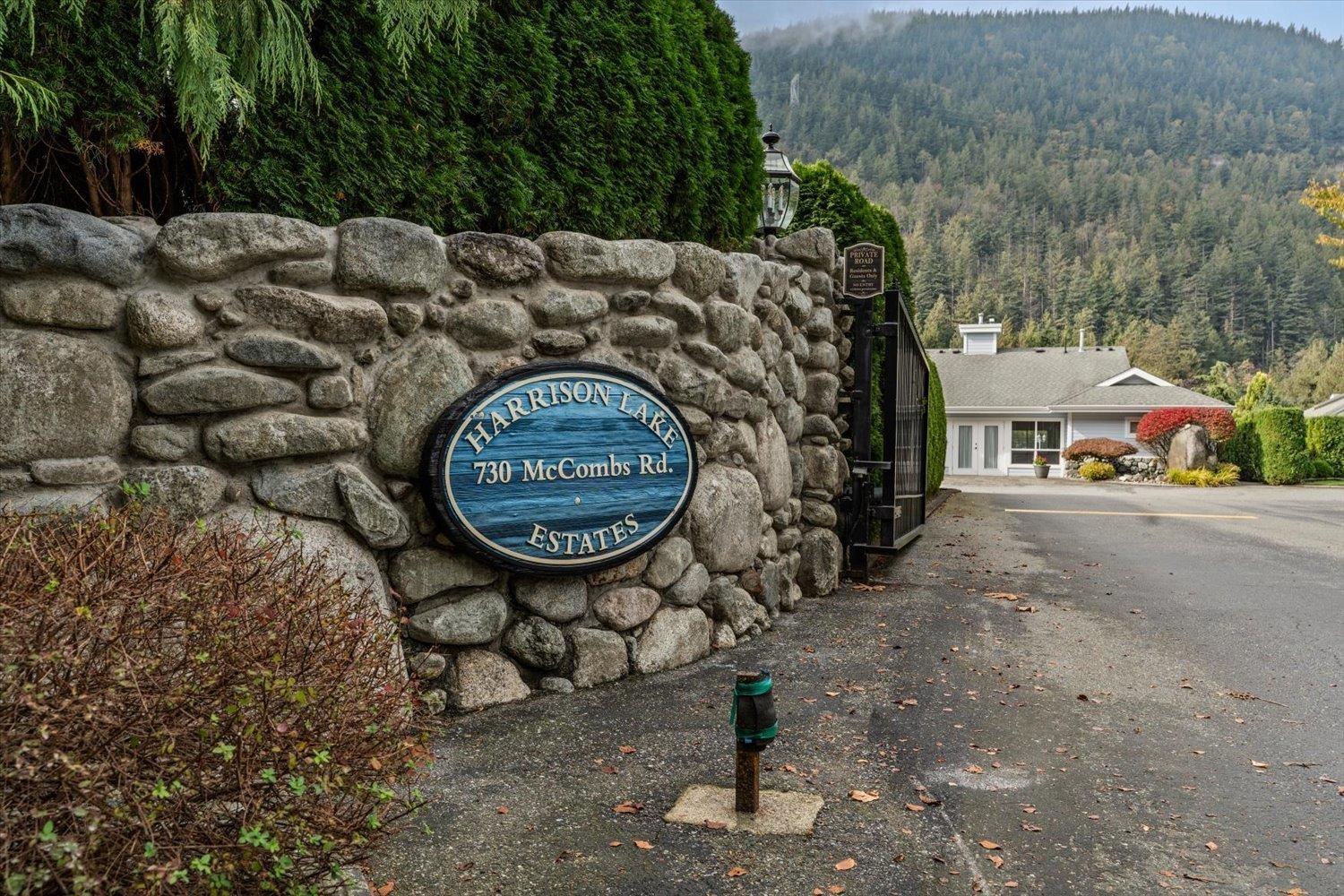 34 730 MCCOMBS DRIVE, Harrison Hot Springs, Harrison Hot Springs