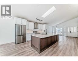 228 Woodside Crescent NW - photo 5