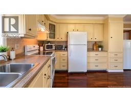 Bath (# pieces 1-6) - 676 St-pierre O Boulevard, Caraquet, NB E1W1A1 Photo 14