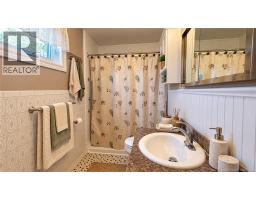 676 St-pierre O Boulevard, Caraquet, NB E1W1A1 Photo 20