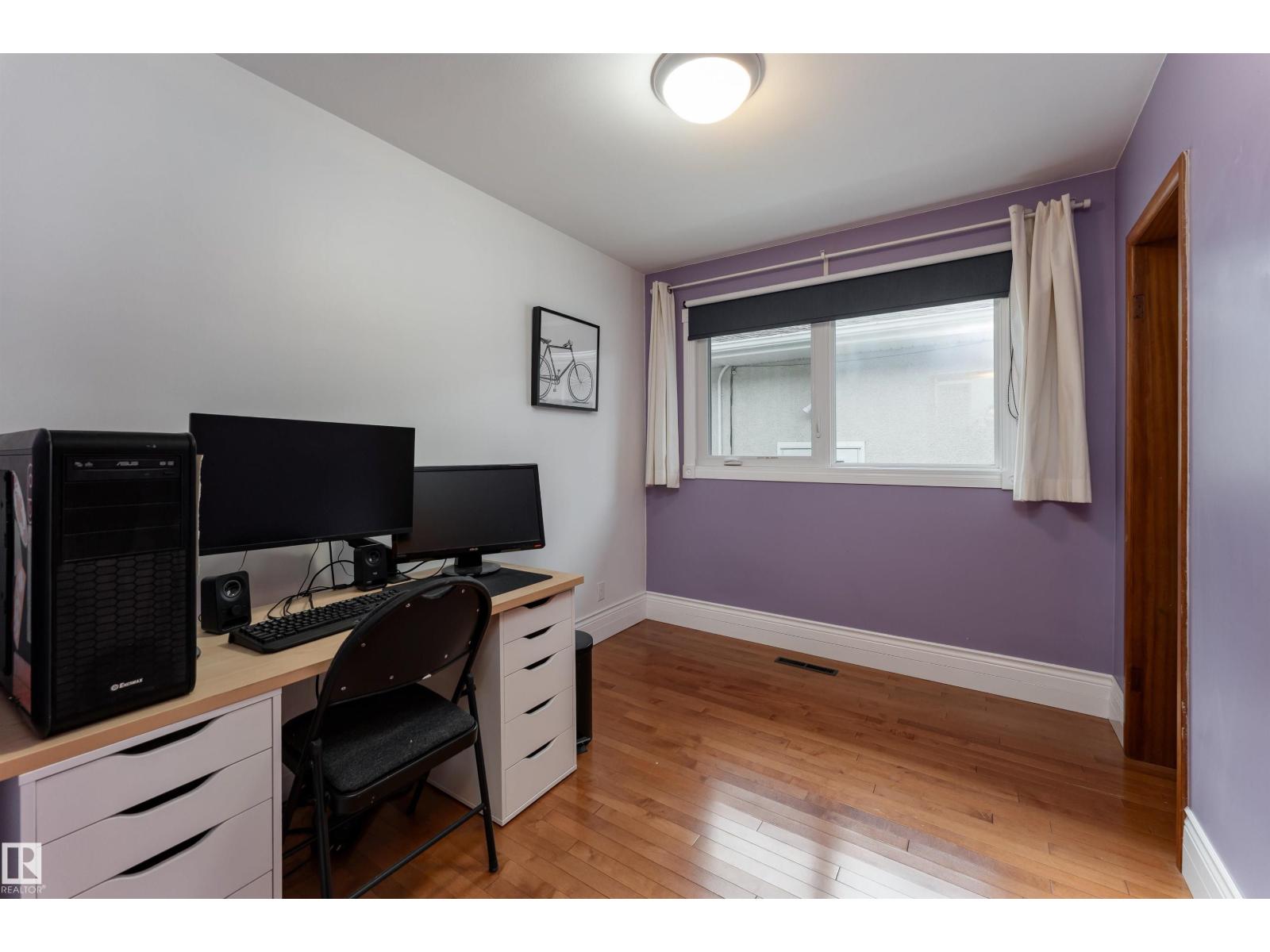 10320 76 ST NW - 17