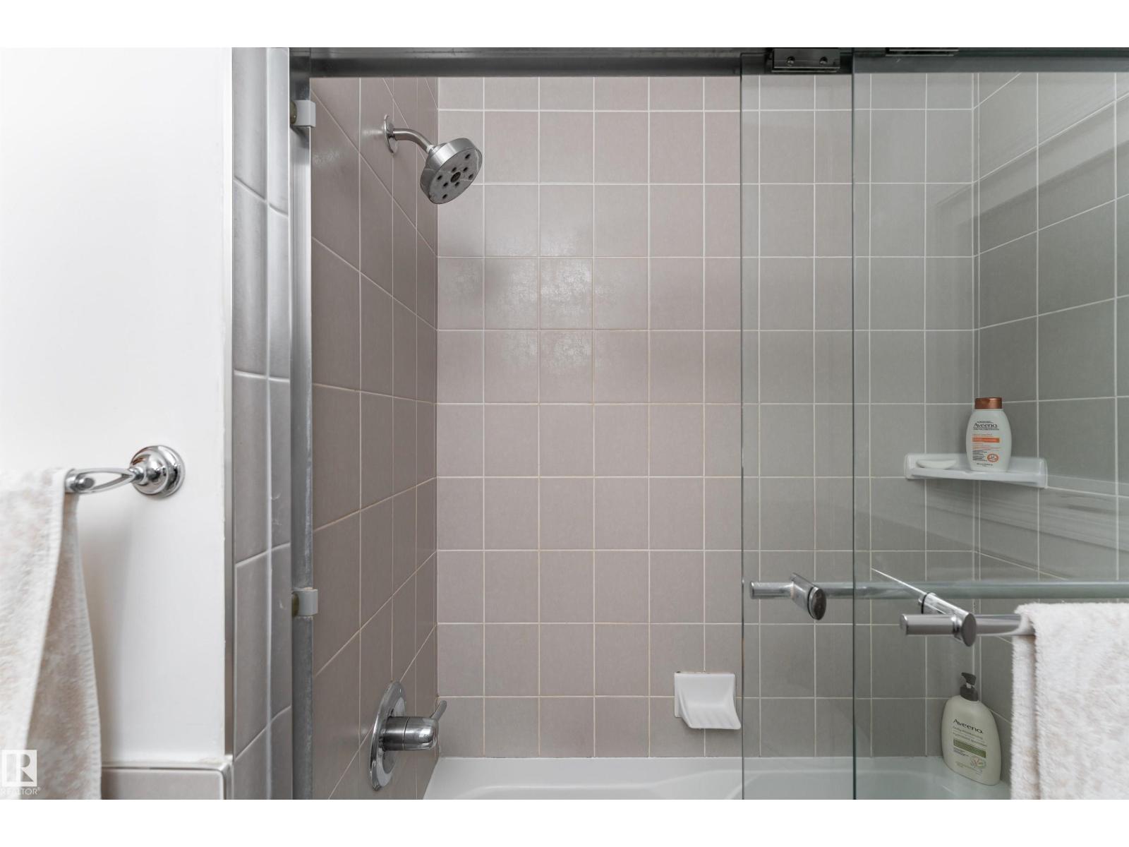 10320 76 ST NW - 21