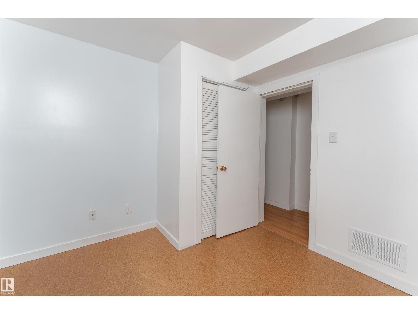 10320 76 ST NW - 25