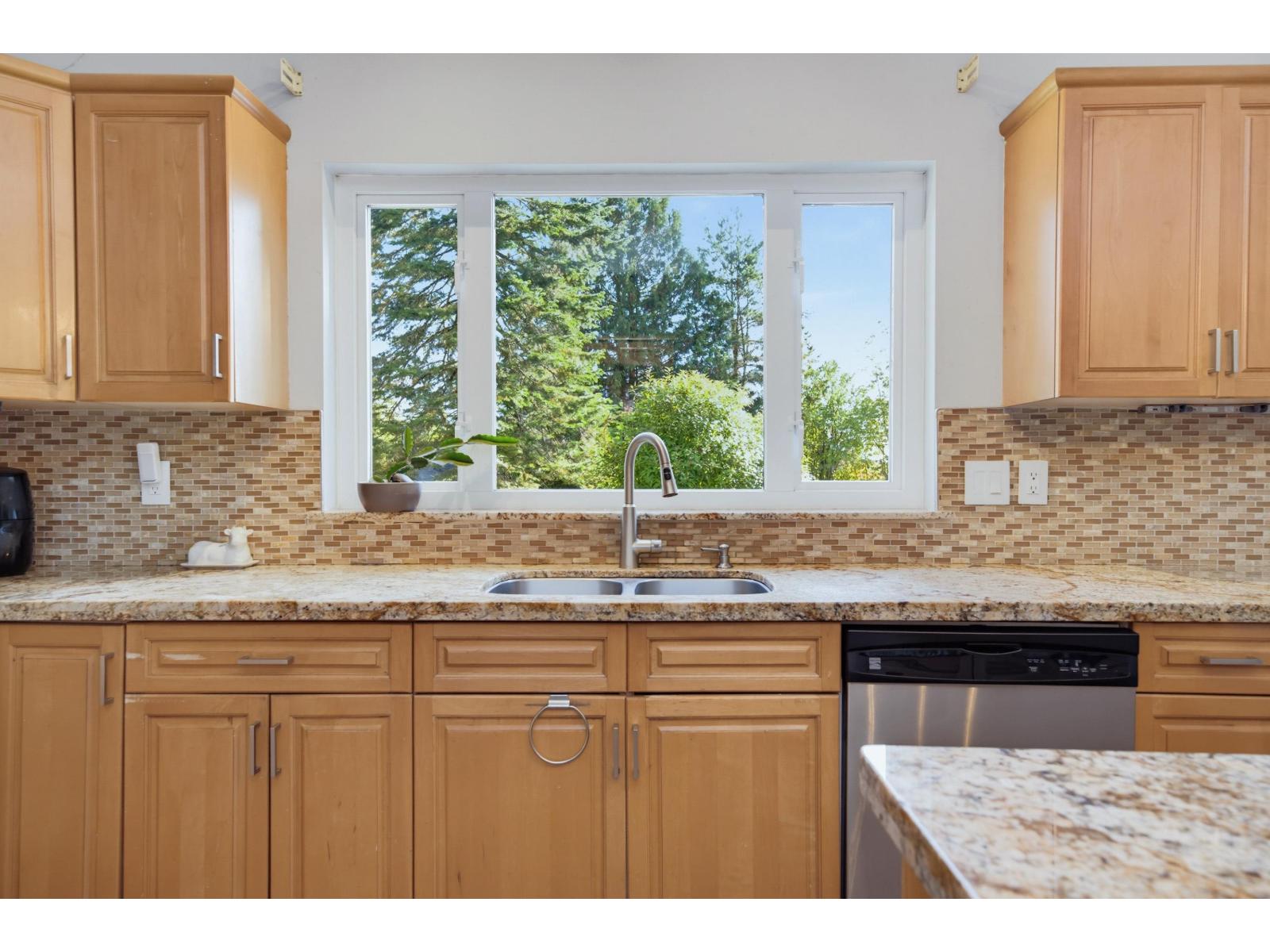 18152 58 AVENUE, Surrey - Image 1